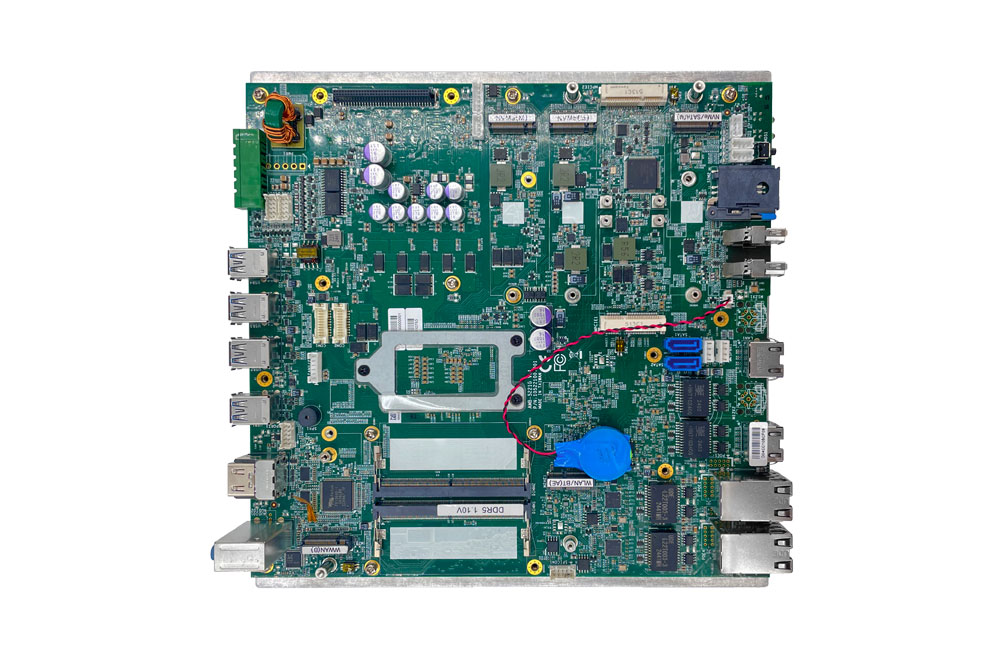 EMB-600